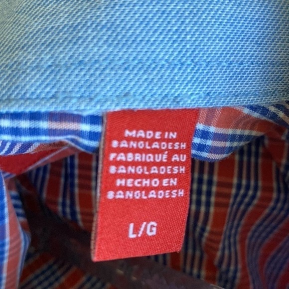 Mens Izod button down shirt. Long sleeves. Navy and red plaid. Large - Picture 10 of 11